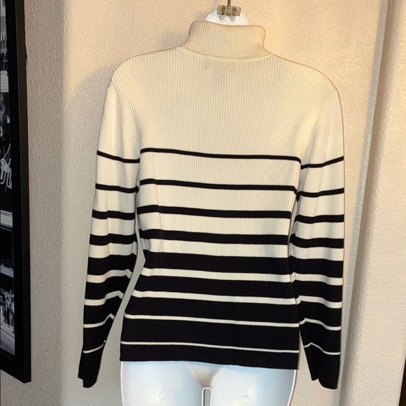 CHARTER CLUB Striped Ribbed Turtleneck Sweater - Black and White. Petite Large - Picture 4 of 12